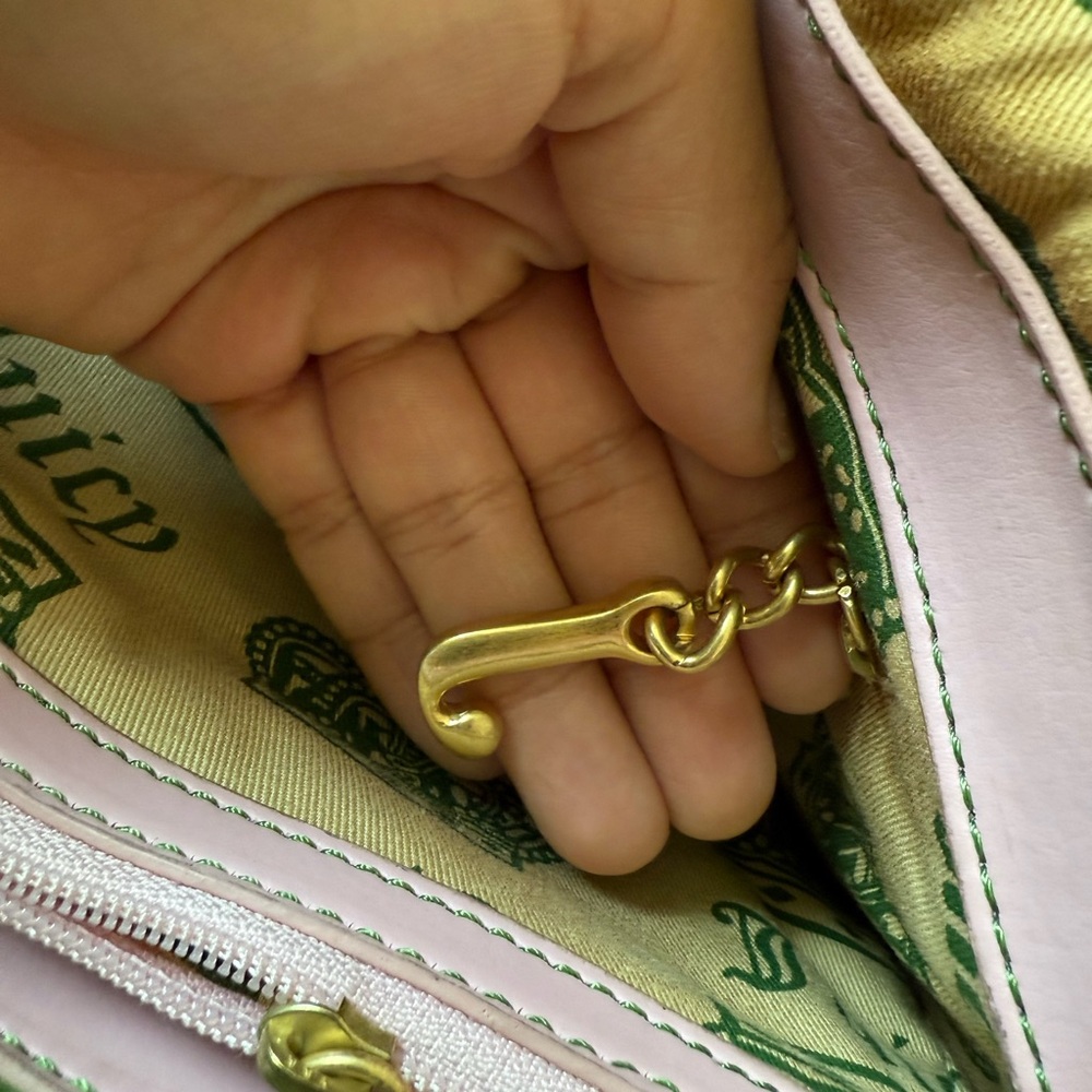 Juicy couture messenger bag - Picture 9 of 14